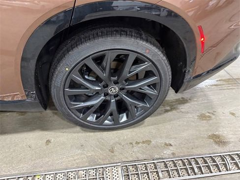 New 2025 Toyota Crown Signia image 17