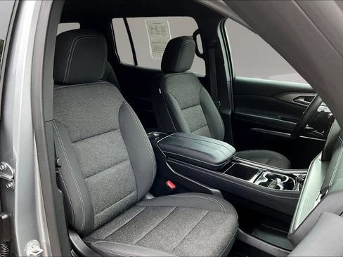 Used 2025 Chevrolet Traverse LT AWD/4WD image 27