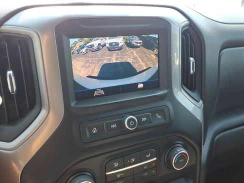 Used 2021 Chevrolet Silverado 2500 Custom w/ Custom Convenience Package AWD/4WD image 20