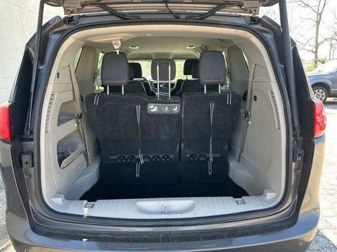 Certified 2018 Chrysler Pacifica Touring-L Plus FWD image 12