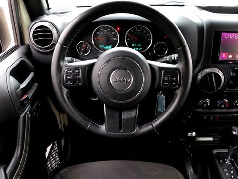 Used 2018 Jeep Wrangler Unlimited Sport S image 26