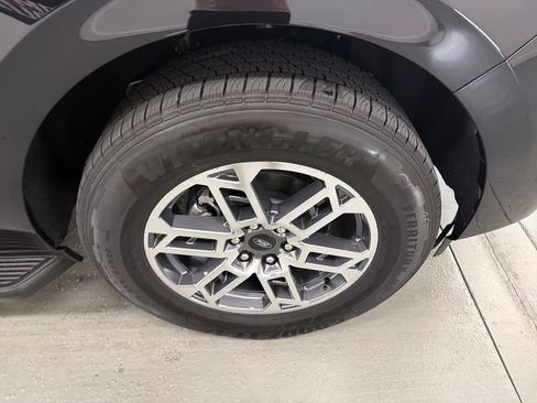 New 2026 Ford Expedition Max Active RWD image 5