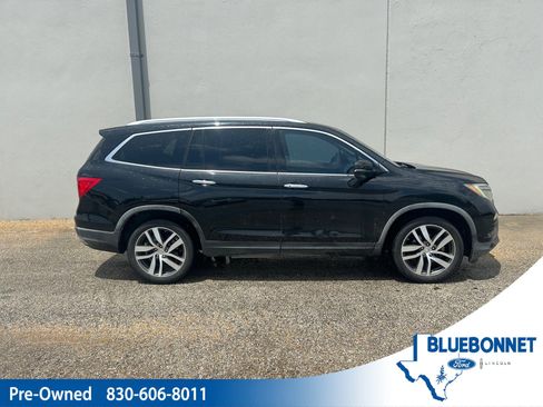 Used 2016 Honda Pilot Touring image 1