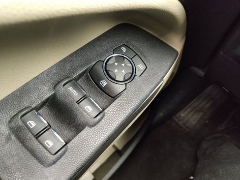 Used 2018 Ford EcoSport S FWD image 27