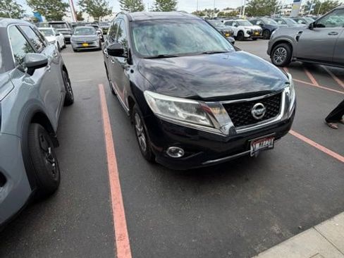 Used 2015 Nissan Pathfinder SL w/ Cargo Package FWD image 5