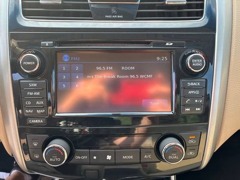 Used 2015 Nissan Altima 2.5 SV w/ Convenience Package FWD image 22