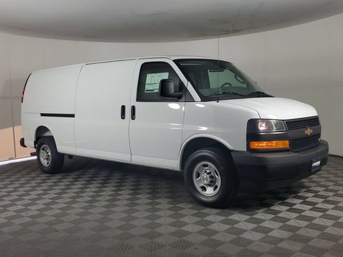New 2026 Chevrolet Express 3500 Extended w/ Driver Convenience Package RWD image 3