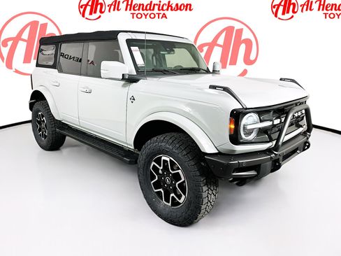 Used 2021 Ford Bronco Outer Banks image 1