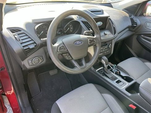 Used 2018 Ford Escape SE w/ SE Sync 3 Package image 4