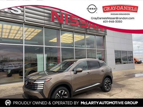 Certified 2025 Nissan Kicks SR image 1