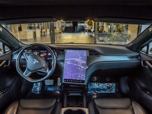 Used 2021 Tesla Model S Performance image 3