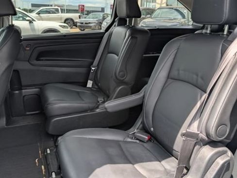 Used 2024 Honda Odyssey Touring image 9
