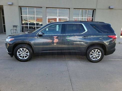 Used 2021 Chevrolet Traverse LT image 6