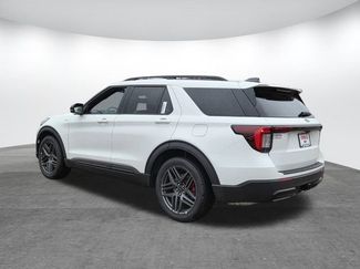 New 2026 Ford Explorer ST-Line w/ ST-Line Street Pack RWD video 3