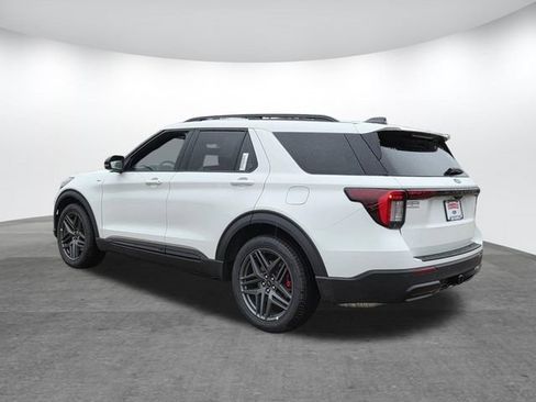 New 2026 Ford Explorer ST-Line w/ ST-Line Street Pack RWD image 3