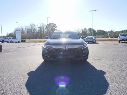 Used 2020 Honda Accord Touring image 9