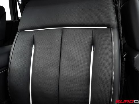 Used 2022 Rolls-Royce Phantom Sedan RWD image 48