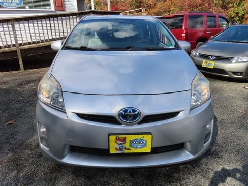 Used 2010 Toyota Prius Three image 3