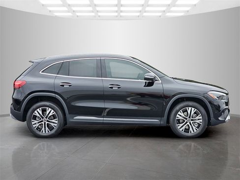 Used 2025 Mercedes-Benz GLA 250 image 7