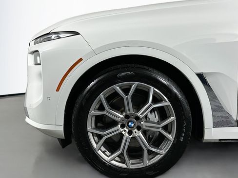 Used 2023 BMW X7 xDrive40i image 12