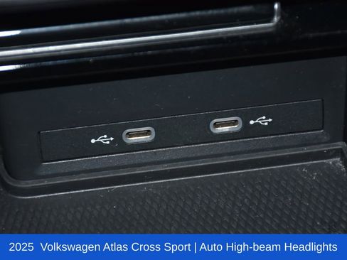Used 2025 Volkswagen Atlas Cross Sport SE AWD/4WD image 17