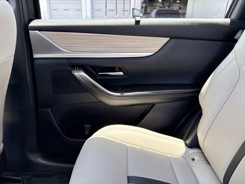Certified 2025 MAZDA CX-90 3.3 Turbo w/ Preferred Package AWD/4WD image 20