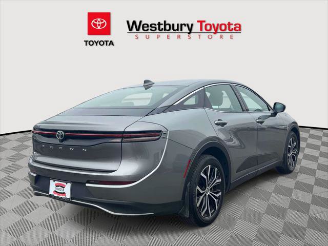 Used 2023 Toyota Crown AWD/4WD image 5