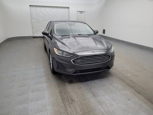 Used 2019 Ford Fusion SE image 14