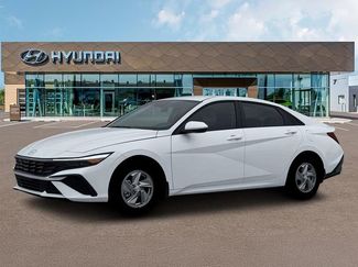 New 2026 Hyundai Elantra SE video 2