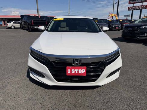 Used 2018 Honda Accord Touring image 2