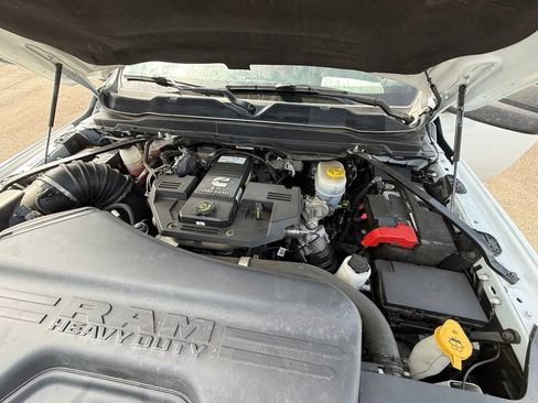 Used 2024 RAM 2500 Big Horn AWD/4WD image 32