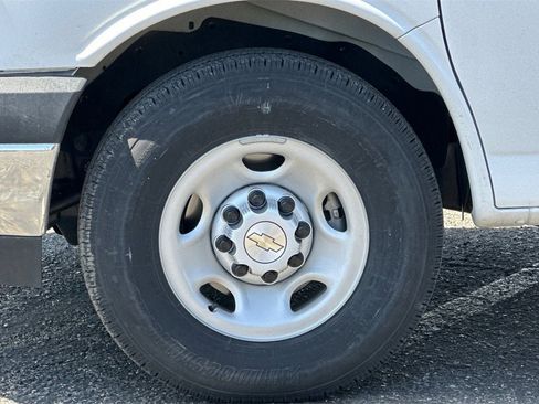 New 2024 Chevrolet Express 3500 w/ Power Convenience Package image 23