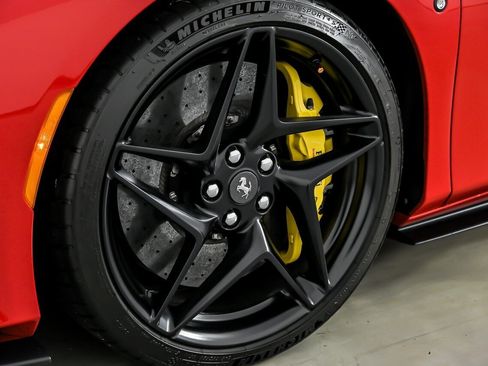 Used 2022 Ferrari F8 Tributo RWD image 18
