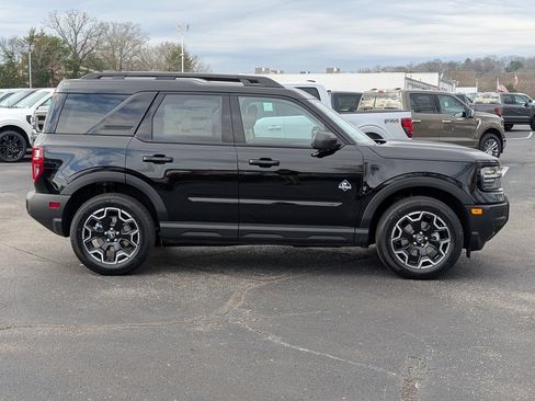 New 2025 Ford Bronco Sport Outer Banks w/ Outer Banks Tech Package+ AWD/4WD image 3