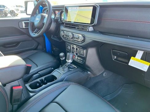 New 2026 Jeep Wrangler Unlimited Rubicon w/ Technology Group image 21