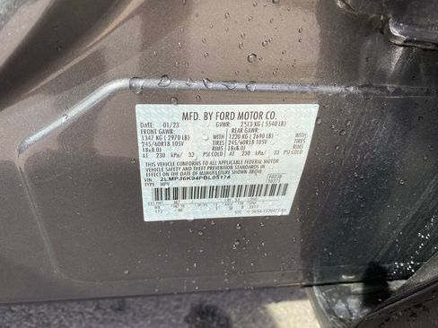 Used 2023 Lincoln Nautilus Reserve image 15