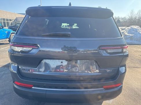 New 2026 Jeep Grand Cherokee L Limited w/ Limited Altitude Package AWD/4WD image 4