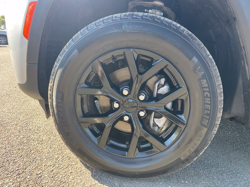 Used 2026 Jeep Grand Cherokee Altitude AWD/4WD image 23