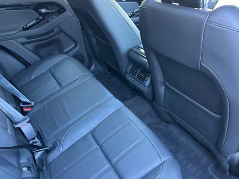 Used 2024 Land Rover Range Rover Evoque Dynamic SE image 31