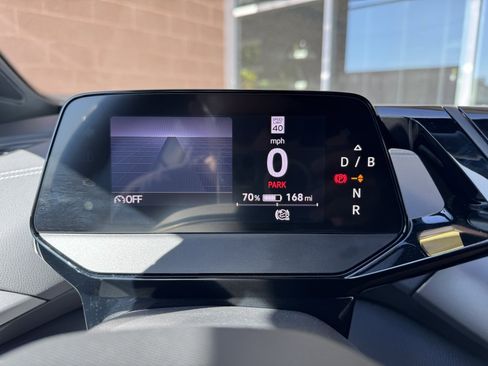 Used 2023 Volkswagen ID.4 Pro S Plus image 17