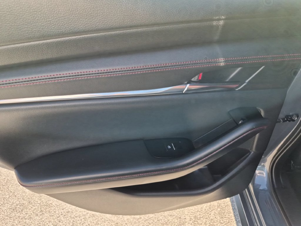 Used 2026 MAZDA MAZDA3 Carbon AWD/4WD image 26