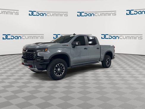 Used 2024 Chevrolet Silverado 1500 ZR2 w/ Technology Package image 4