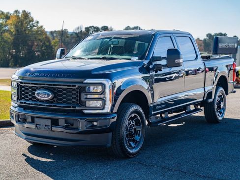 Certified 2023 Ford F250 Lariat w/ Sport Appearance Package image 3