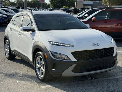 Used 2023 Hyundai Kona SEL FWD image 2