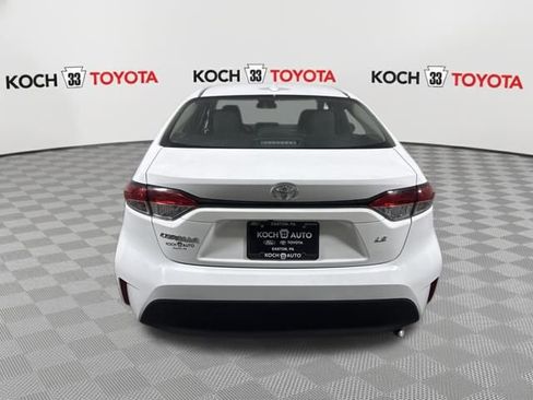 Used 2025 Toyota Corolla LE image 7