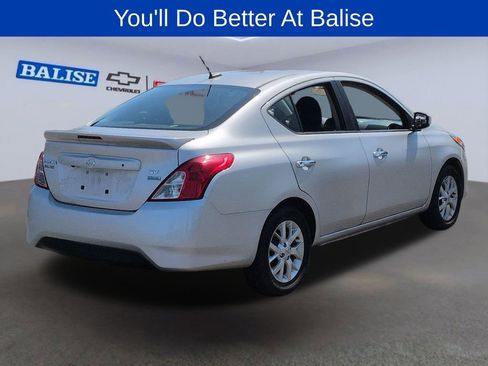 Used 2018 Nissan Versa SV w/ SV Special Edition Package FWD image 3