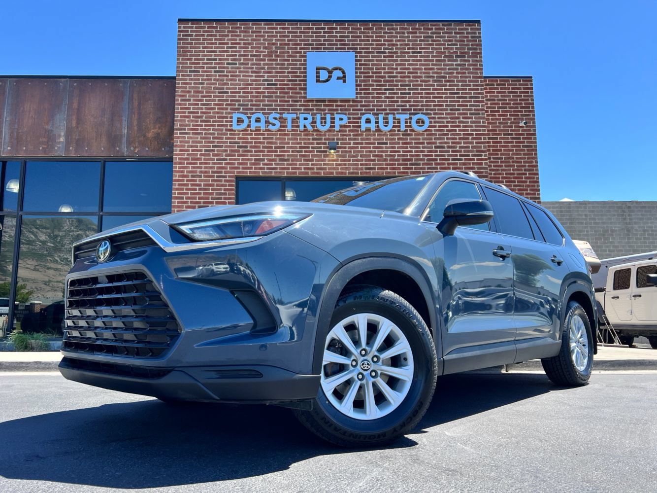 Used 2024 Toyota Grand Highlander AWD image 1