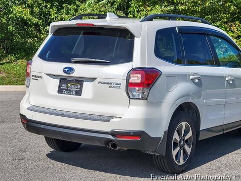 Used 2017 Subaru Forester 2.5i Limited AWD/4WD image 6