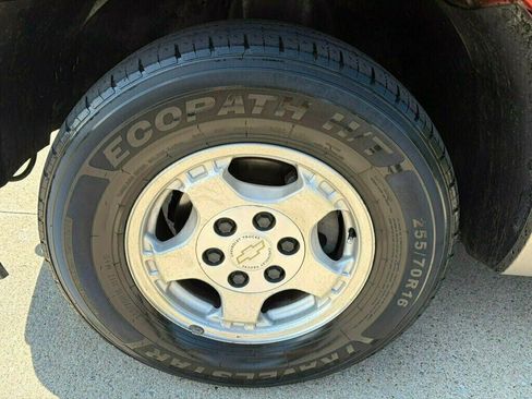 Used 2001 Chevrolet Silverado 1500 LS w/ Firm Ride Suspension Pkg RWD image 39