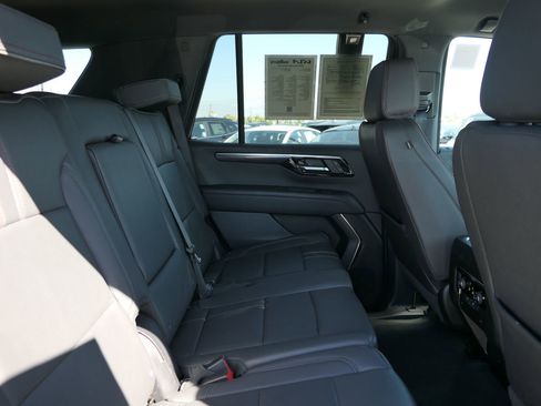 Used 2025 Chevrolet Tahoe RST image 28